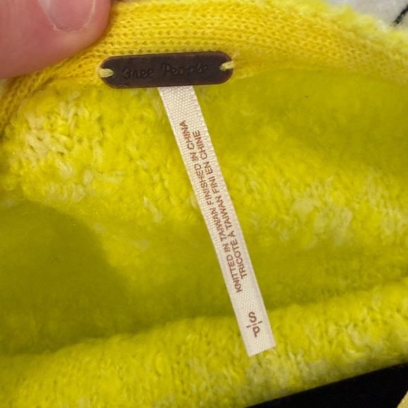 Free People Moira Slouchy Tunic Sweater Citron Sun Oversized Small NWOT - Picture 3 of 5